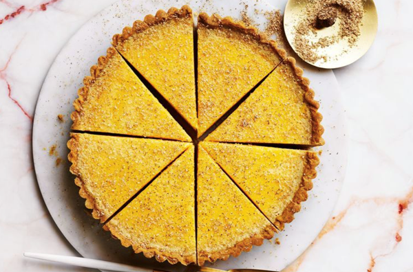 White chocolate custard tart with nutmeg pastry