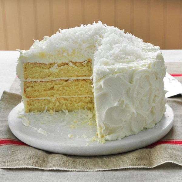 White chocolate fluffy cake
