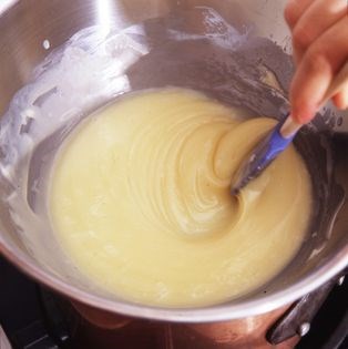 White chocolate glaze
