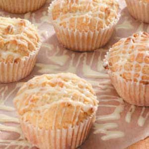 White chocolate macadamia muffins 