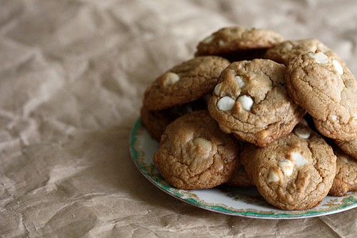 White chocolate macadamia nut cookies