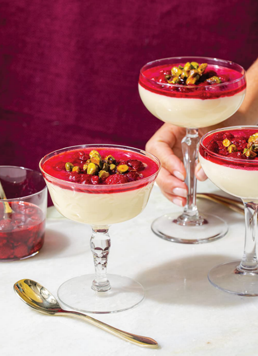 White chocolate mousse with raspberry sauce