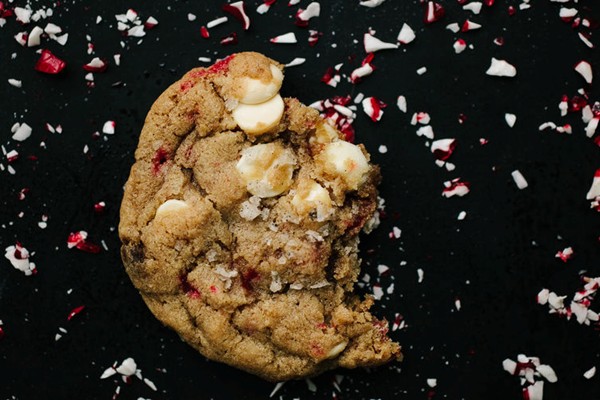 White chocolate peppermint cookies with vanilla salt