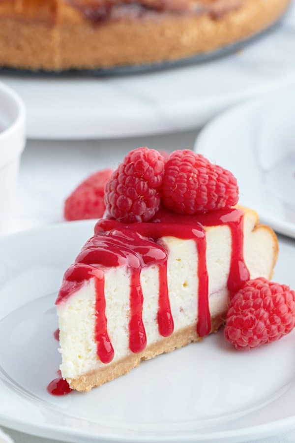 White chocolate raspberry cheesecake