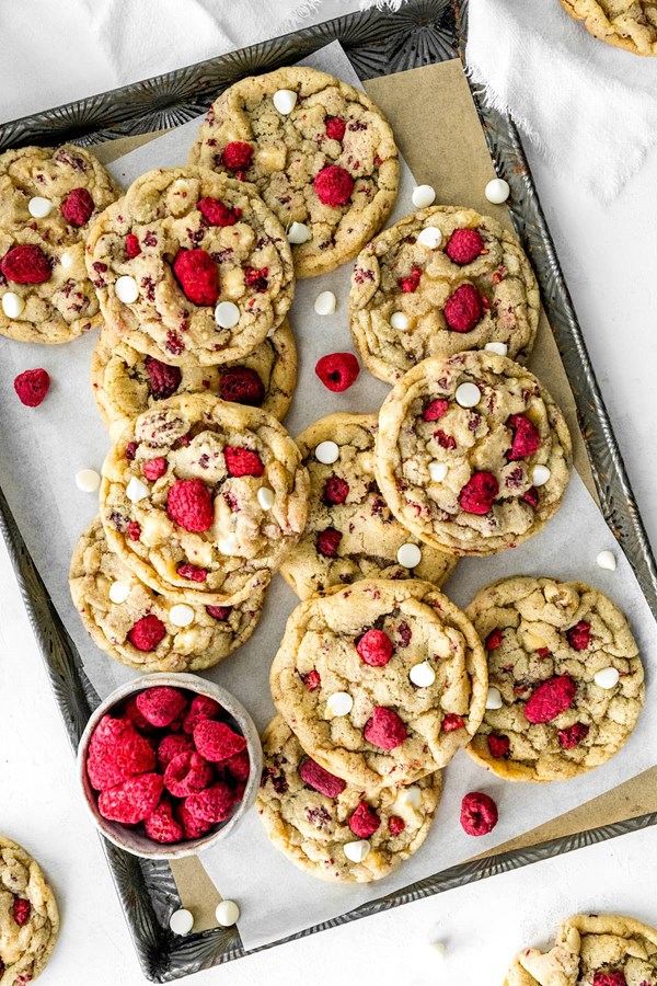 White chocolate raspberry cookies