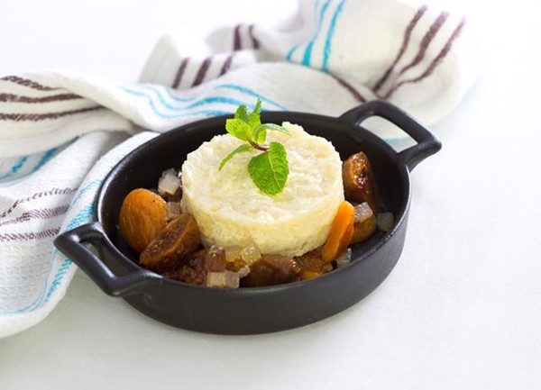  White chocolate rice pudding parfait with poached winter fruits