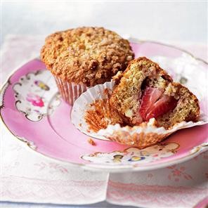 White chocolate strawberry-centre muffins
