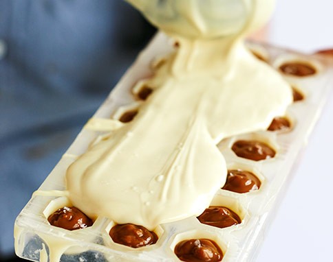 White chocolates with salted caramel