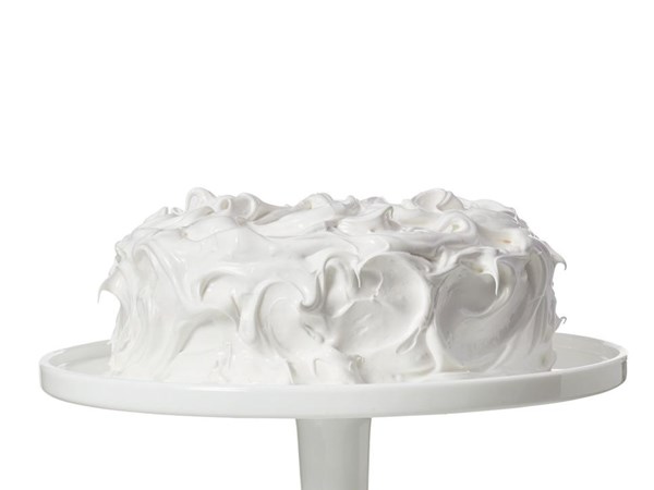 White cloud cake