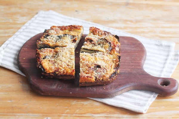 "White" eggplant Parmigiana (Parmigiana blanca)