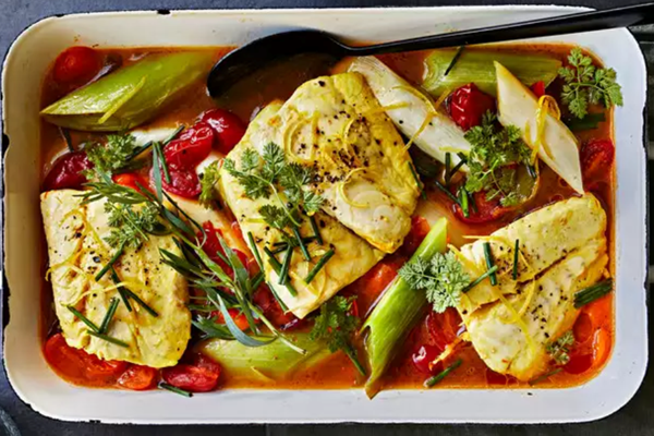 White fish with braised leeks and saffron