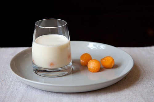White gazpacho with cantaloupe
