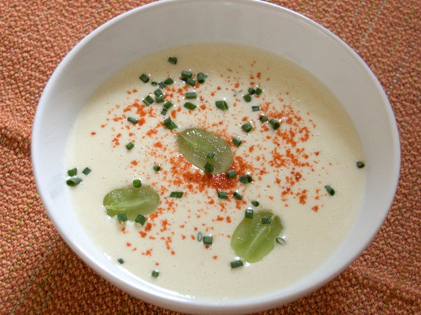 White gazpacho with grapes