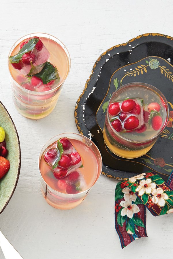 White grape punch with cranberry ice