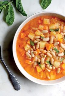 White kidney bean soup (Gravche supa)