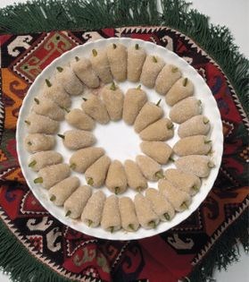 White mulberries (Tut)