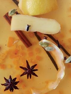 White mulled wine (Hvid gløgg)