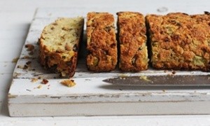 White nut roast with artichokes