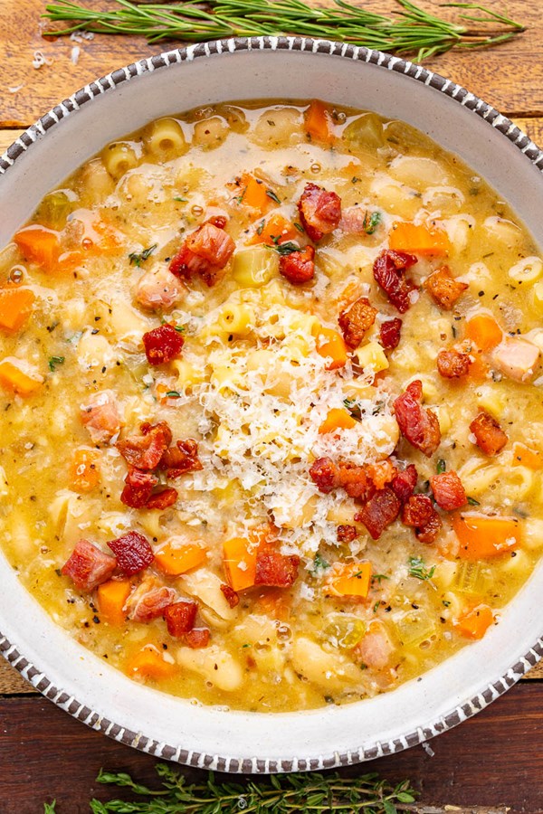 White pasta e fagioli soup