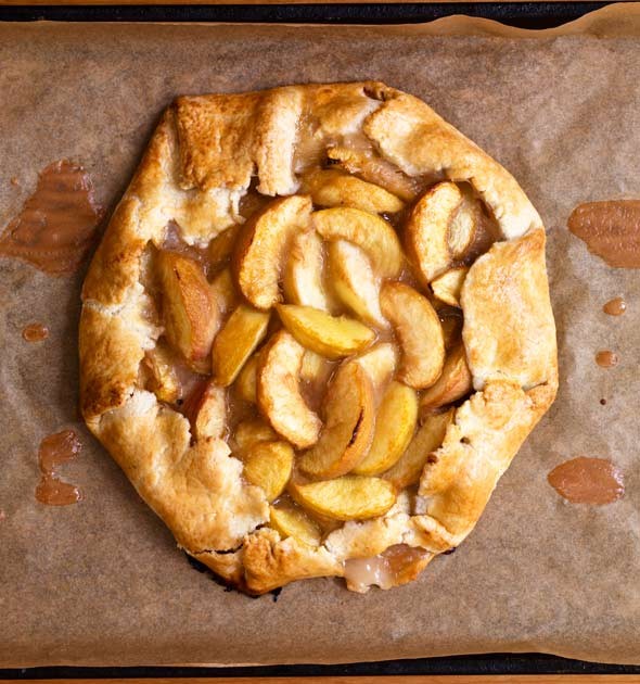 White peach crostata