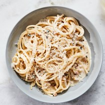 White pesto pasta