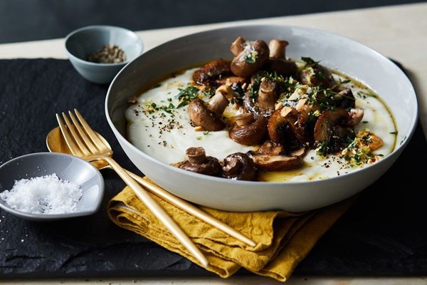 White polenta with mushroom sauce