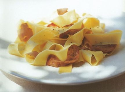 White pudding with truffled pasta (Boudin blanc aux tagliatelles truffées)