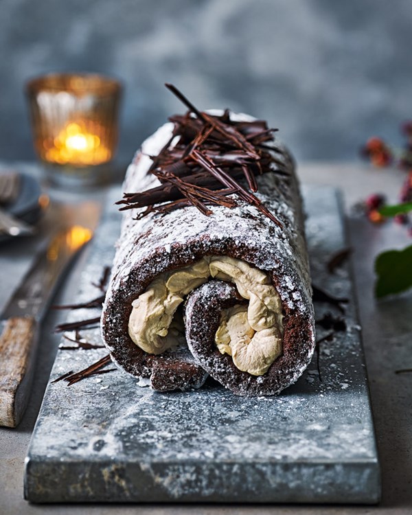 White Russian roulade