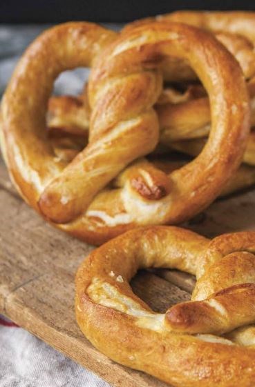 White soft pretzels