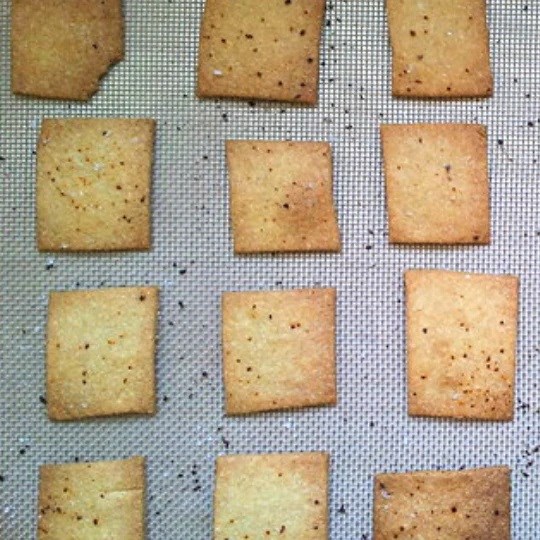 White Sonora pepper crackers