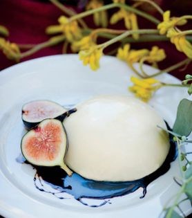 White truffle honey-infused panna cottas