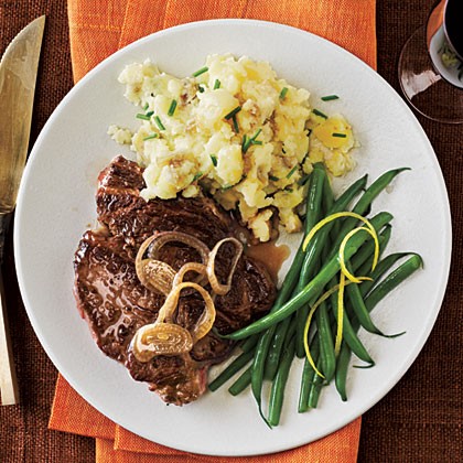 White wine-marinated steak