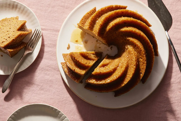 White wine-soaked apricot cake