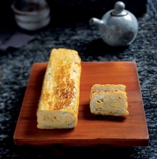 Whitebait sushi omelette
