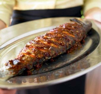 Whole baked fish (Saengsun yangnyum gui)