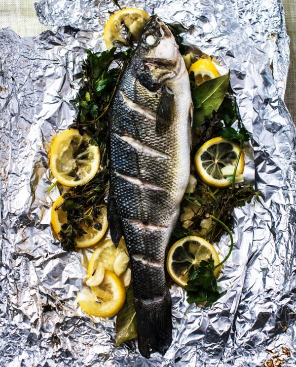 Whole baked sea bass with lemongrass