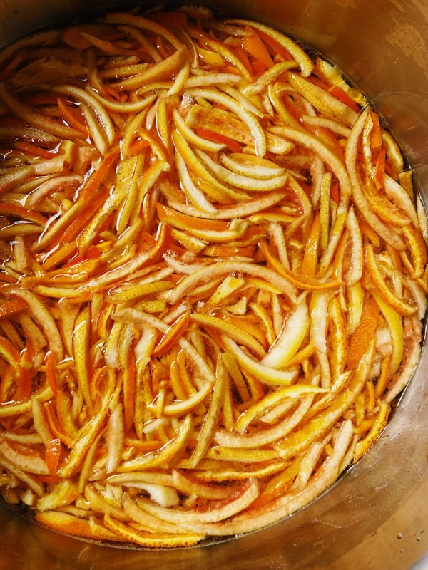 Whole citrus marmalade