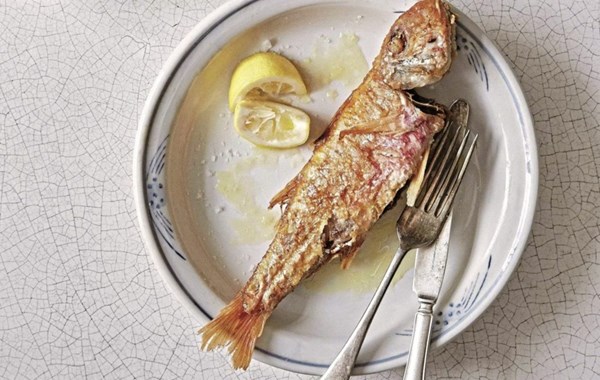Whole crispy red mullet with lemon and olive oil