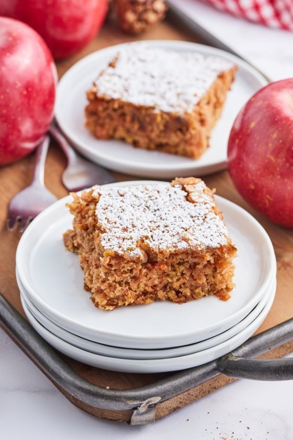 Whole grain apple cake