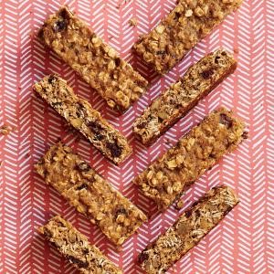 Whole-grain breakfast bars