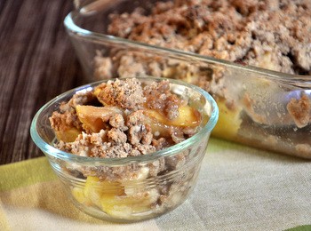 Whole grain maple apple crumble