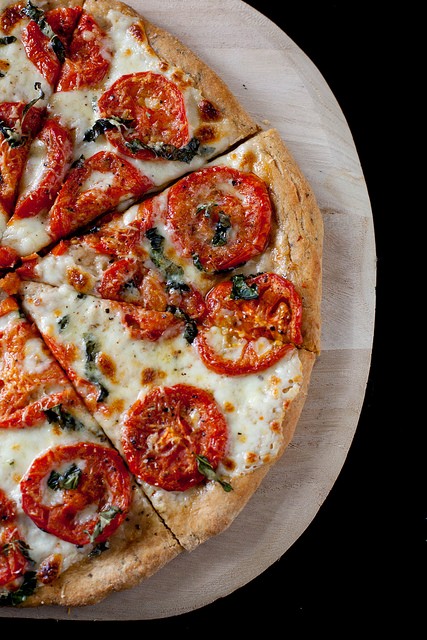 Whole grain pizza dough