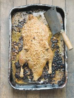 Whole roast duck with sugared almonds (Canard entier aux dragées)