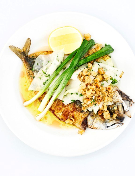 Whole roast mackerel leeks, kohlrabi, Jerusalem artichokes