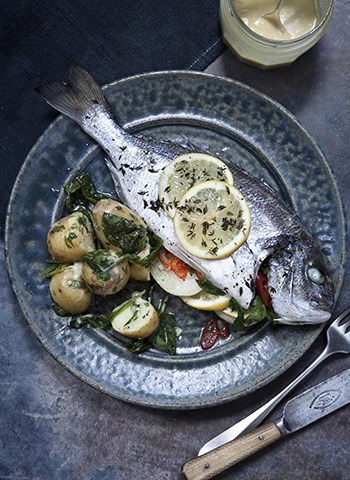 Whole sea bream with lemon and chilli