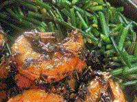 Whole shrimp with preserved olive vegetable (Lǎncài jú xiā / 欖菜焗蝦)
