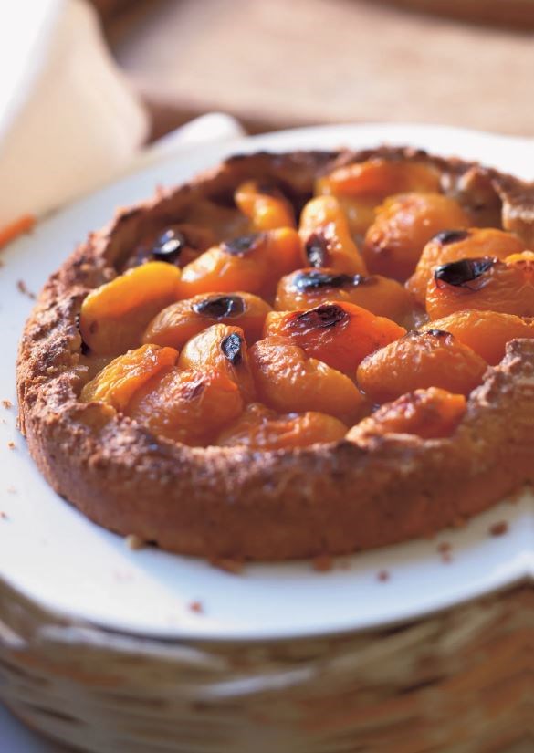Whole wheat apricot and apple pie