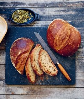 Whole wheat bread with pumpkin seeds