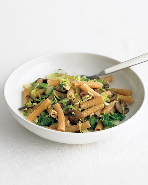 Whole-wheat pasta with Brussels sprouts and mushrooms