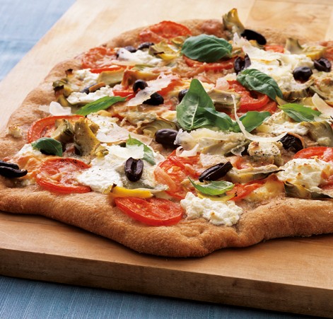 Whole-wheat pizza with artichokes and pecorino